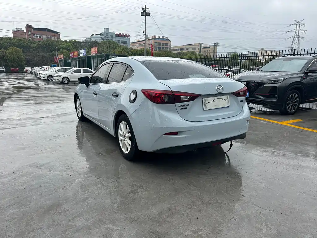 Mazda 3 Axela 2016 — фото 21