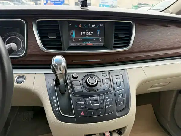 Buick GL8 2017