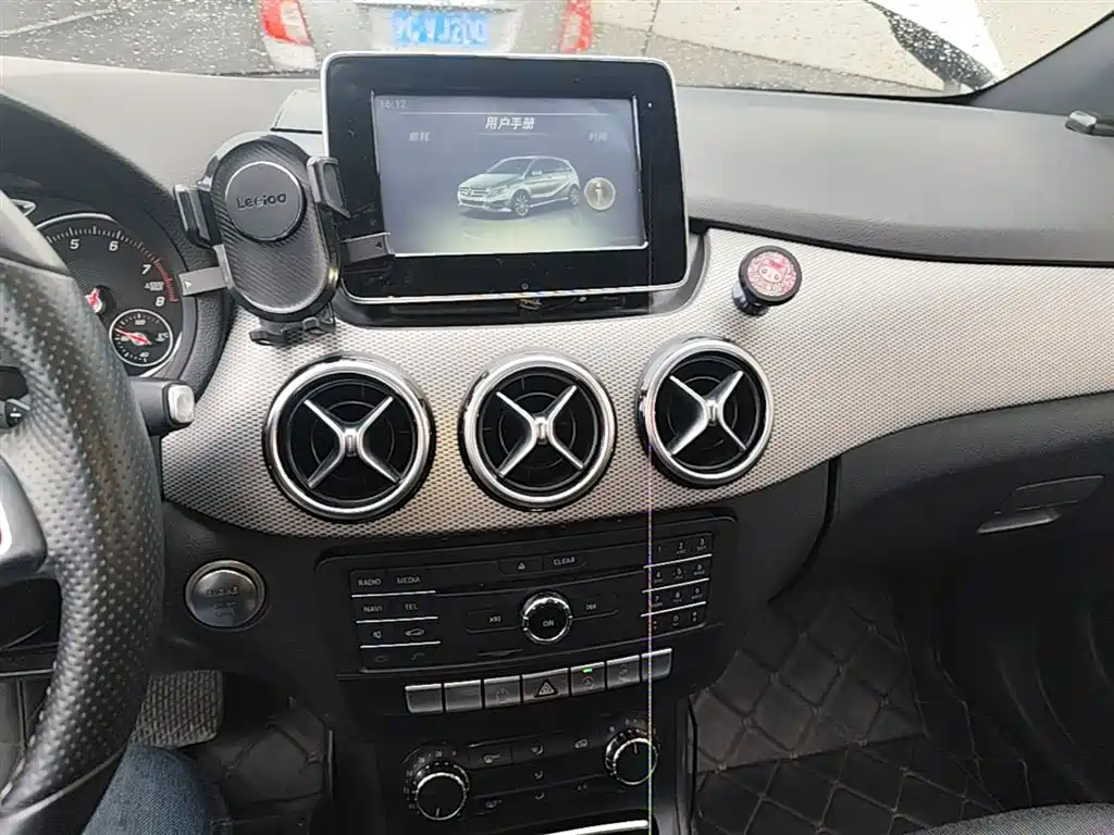 Mercedes-Benz B-Class 2015 — фото 13