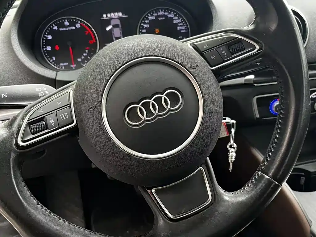 Audi A3 2017 — фото 7
