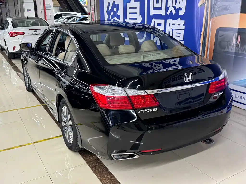 Honda Accord 2015 — фото 4