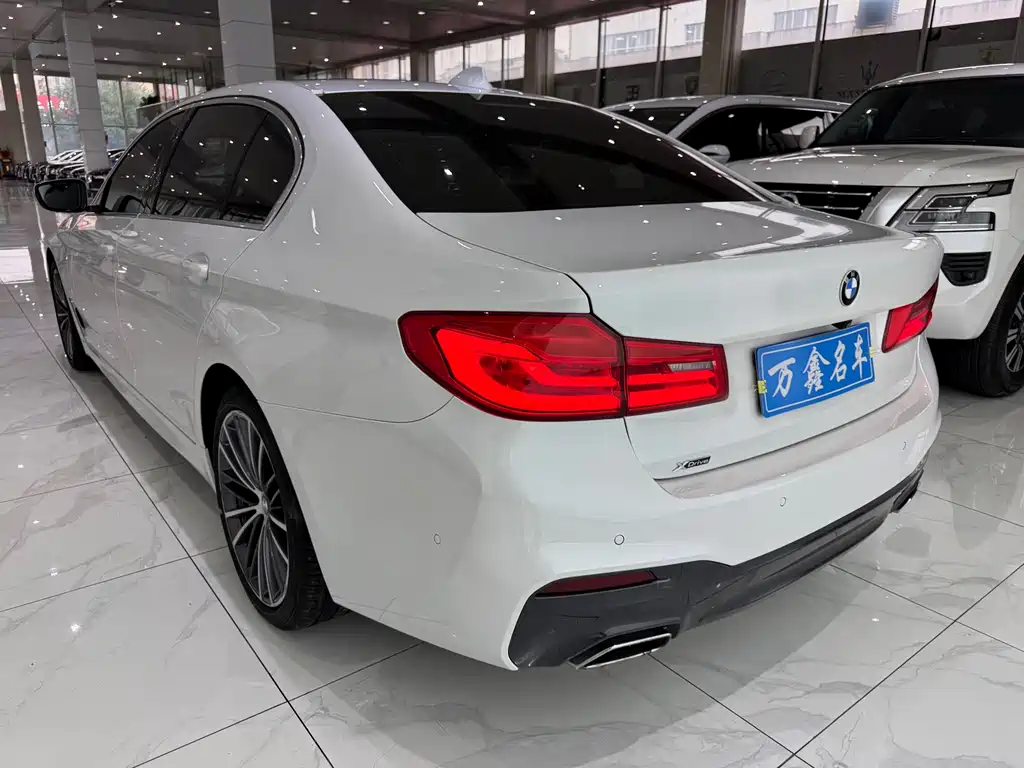 BMW 5 Series 2020 — фото 16