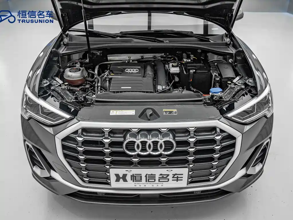 Audi Q3 2019 — фото 20