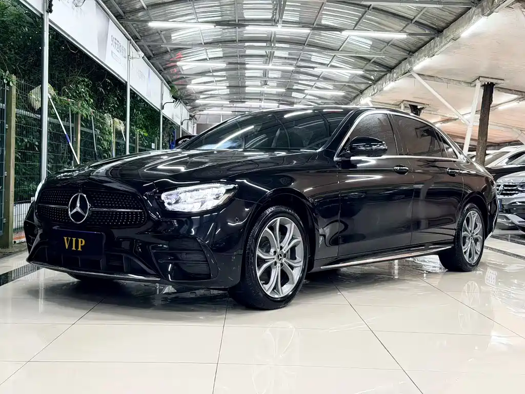 Mercedes-Benz E-Class 2022