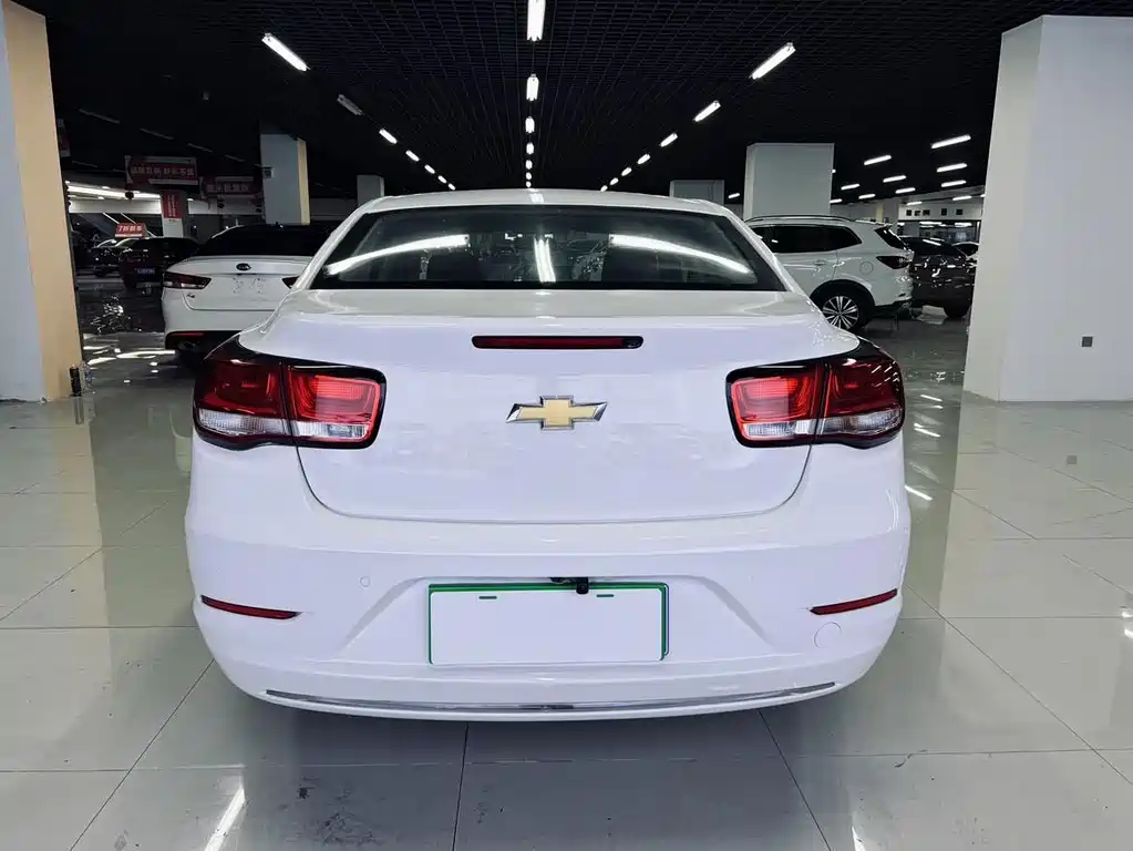Chevrolet Malibu 2017 — фото 16