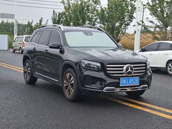 Mercedes-Benz GLB 2025