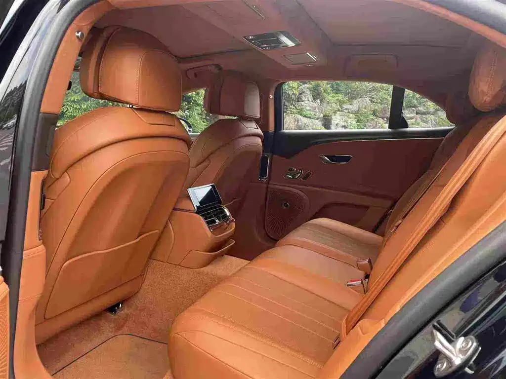 Bentley Flying Spur 2020 — фото 15
