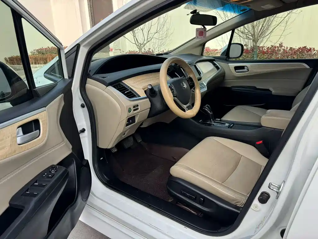 Honda Jade 2015 — фото 4