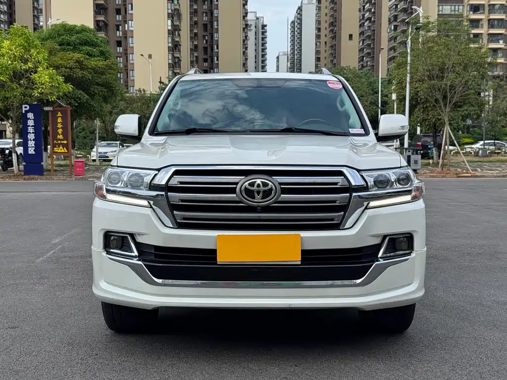 Toyota Land Cruiser 2019 — фото 2