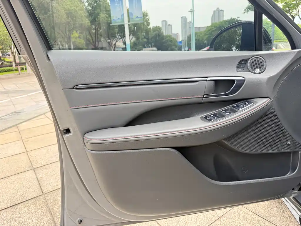 Hyundai Sonata 2020 — фото 20