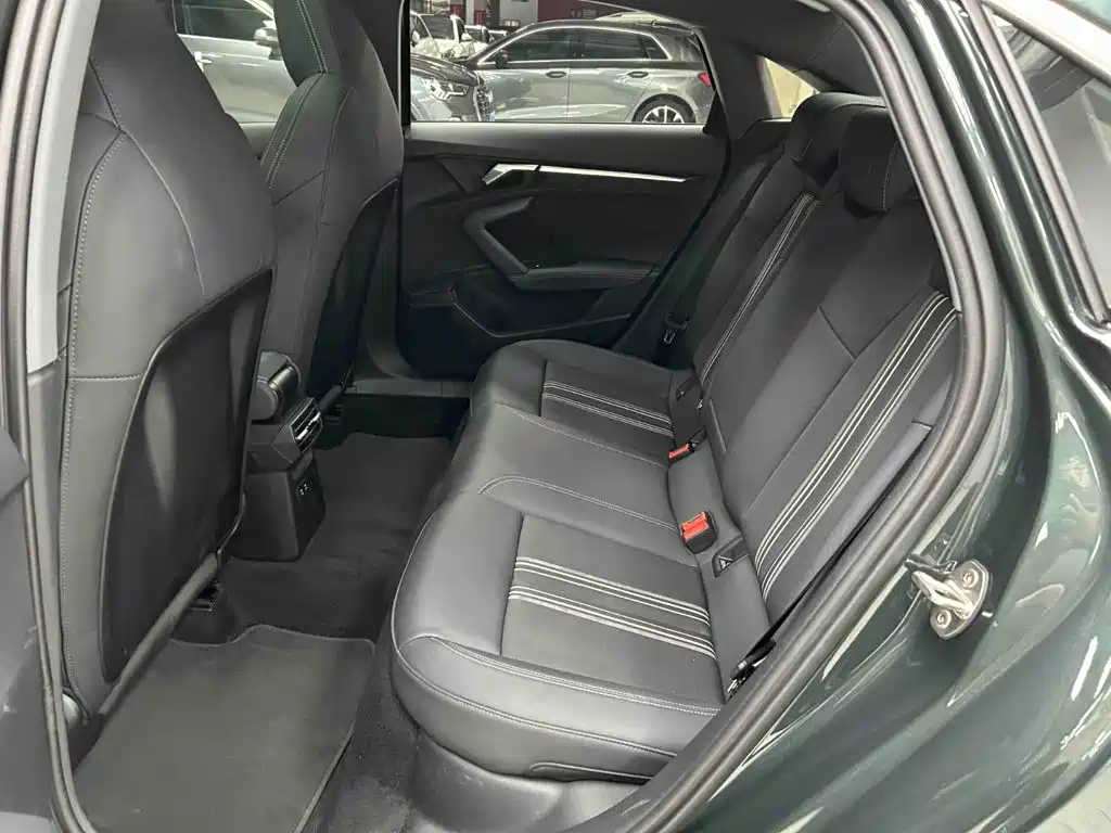 Audi A3 2023 — фото 14