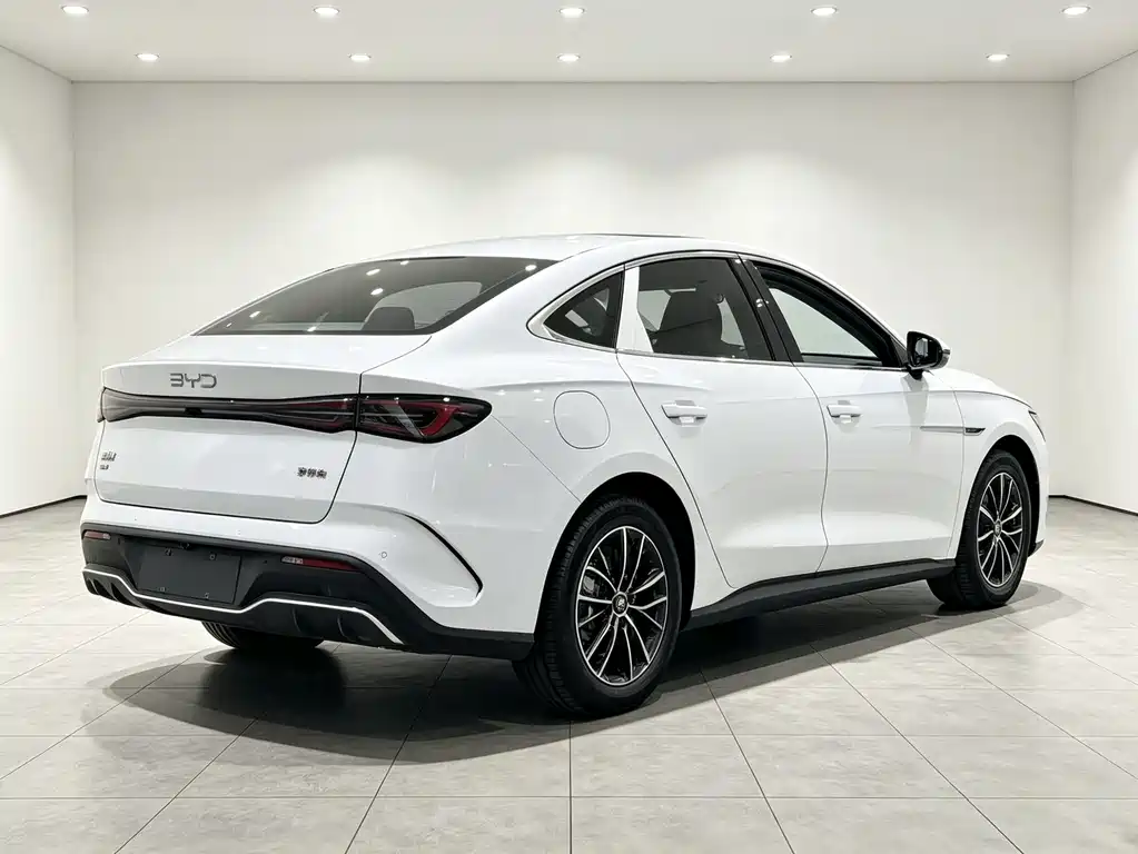 BYD Seal 06 2025 — фото 15