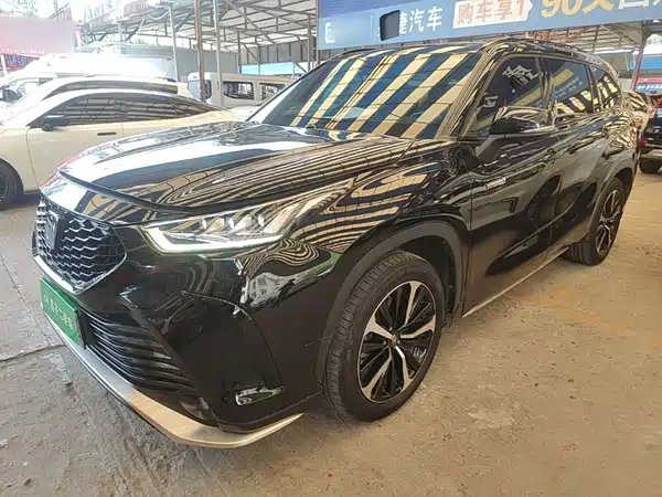 Toyota Crown Kluger 2021