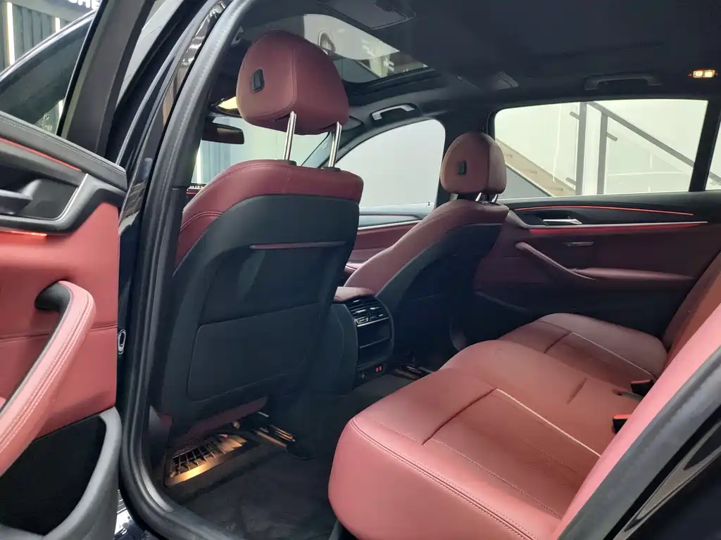 BMW 5 Series 2021