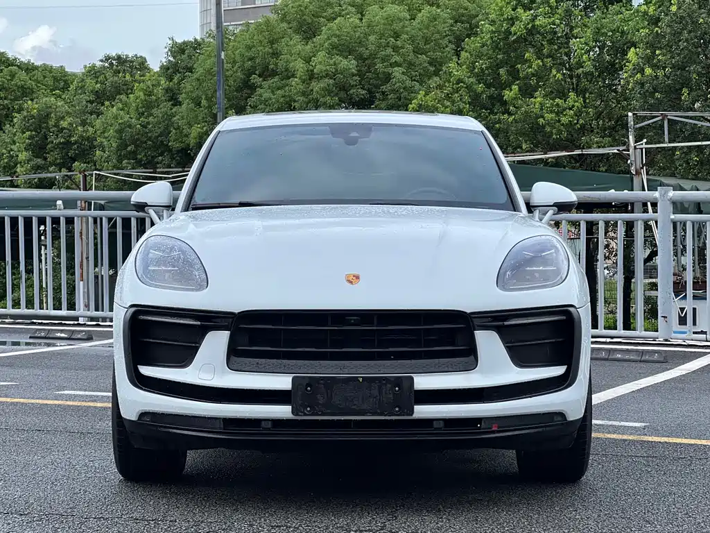 Porsche Macan 2023 — фото 1