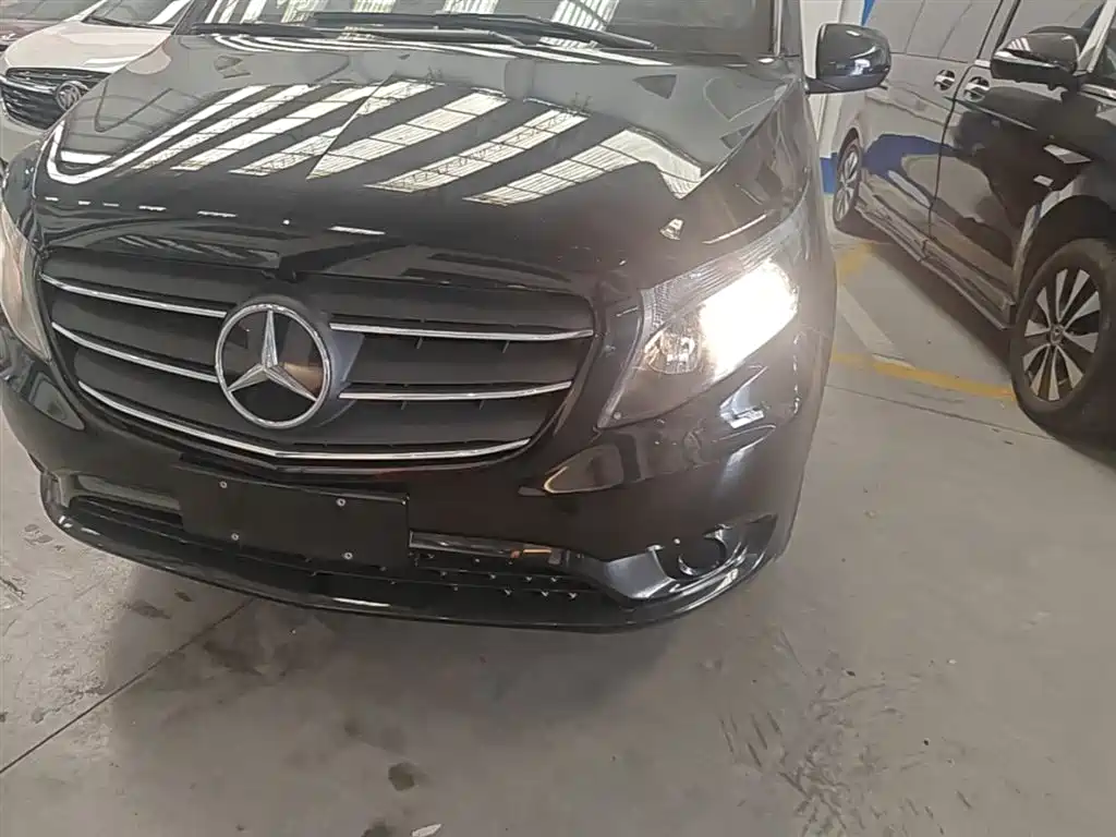 Mercedes-Benz Vito 2023 — фото 24