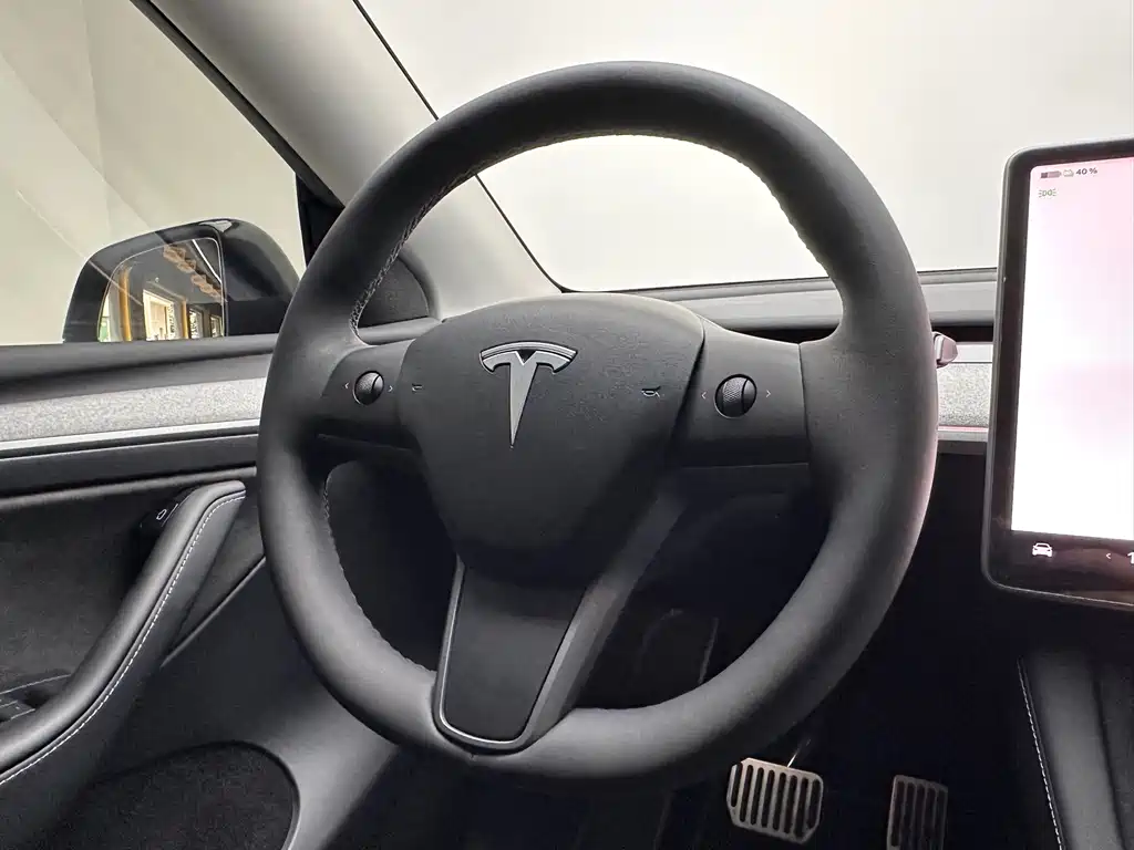 Tesla Model Y 2022 — фото 9