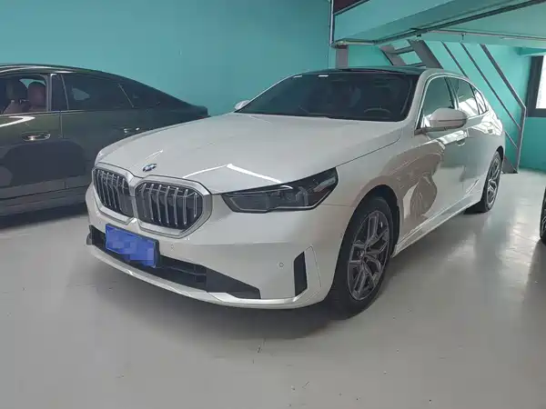 BMW 5 Series 2024