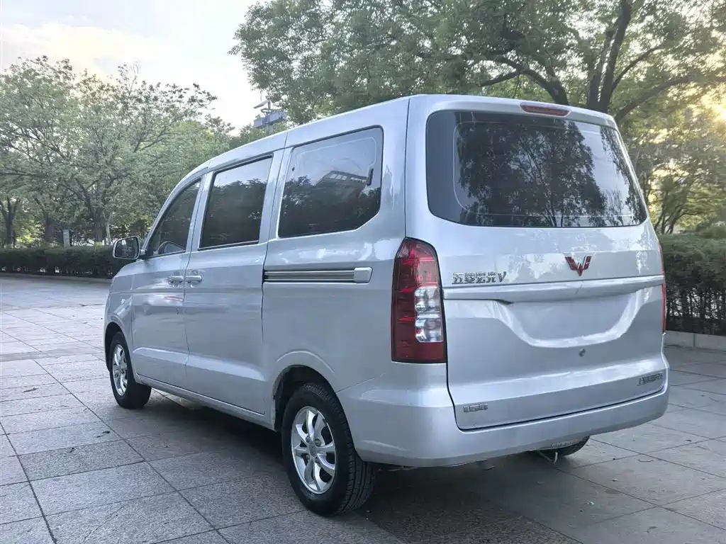 Wuling Hongguang V 2019 — фото 6