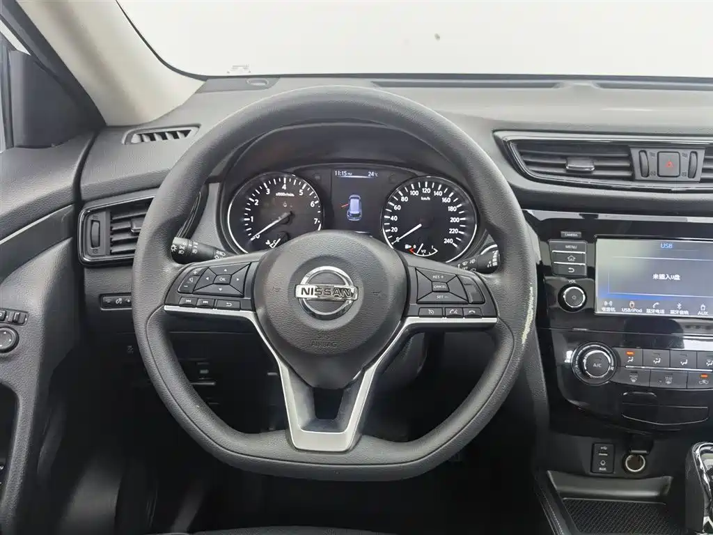 Nissan X-Trail 2017 — фото 11