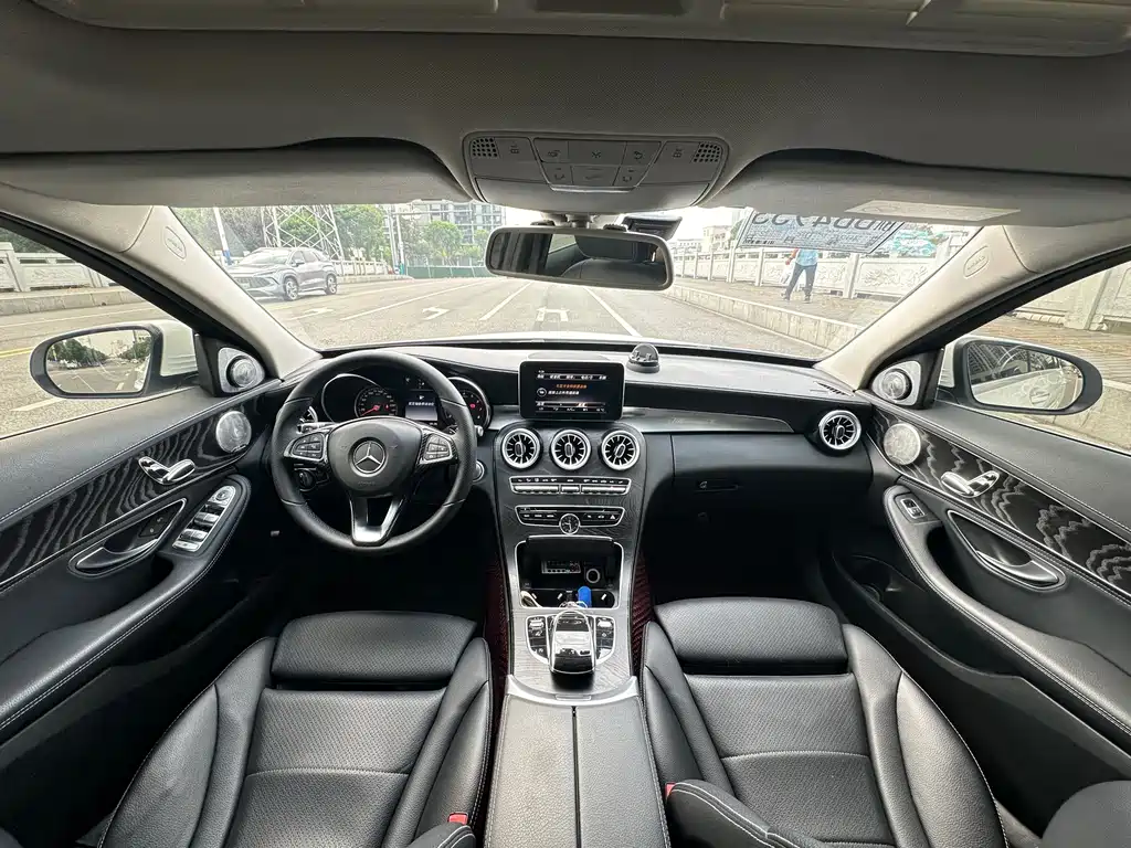 Mercedes-Benz C-Class 2017 — фото 10