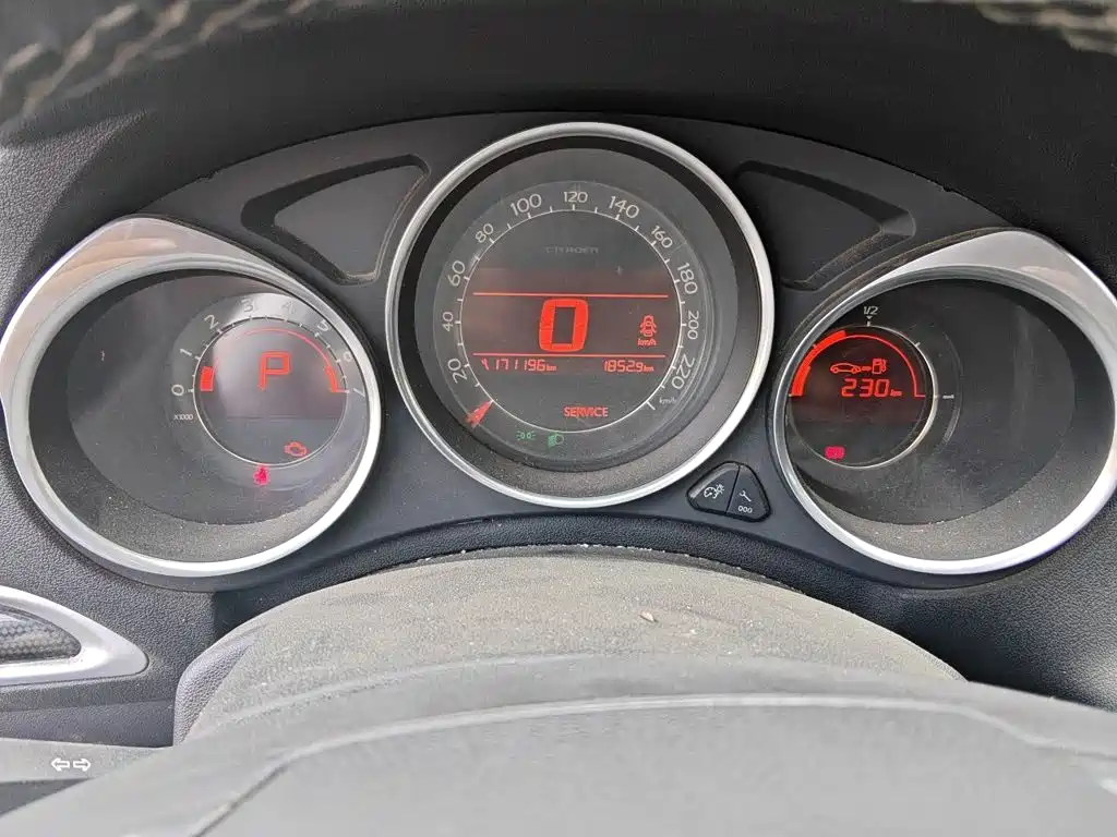 Citroën C4L 2016 — фото 12