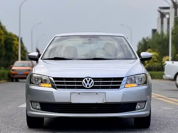 Volkswagen Lavida 2012