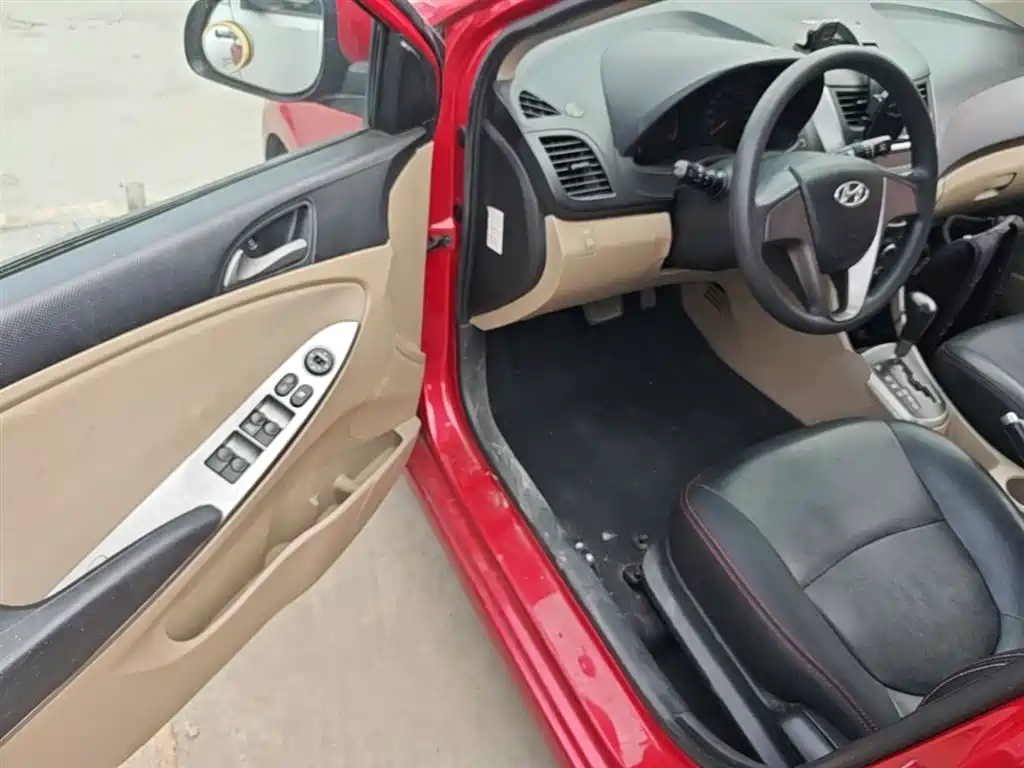 Hyundai Verna 2015 — фото 16