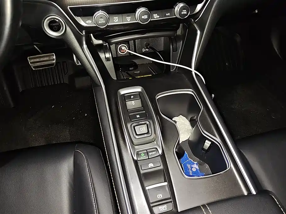Honda Accord 2022 — фото 16