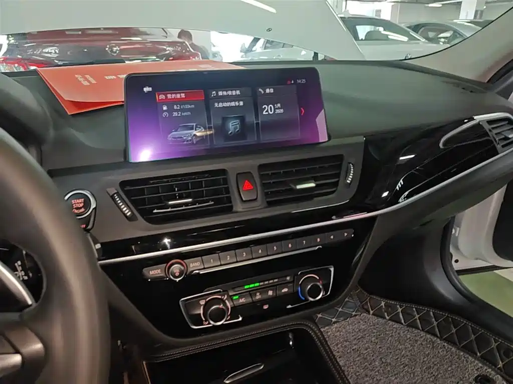 BMW 1 Series 2020 — фото 13