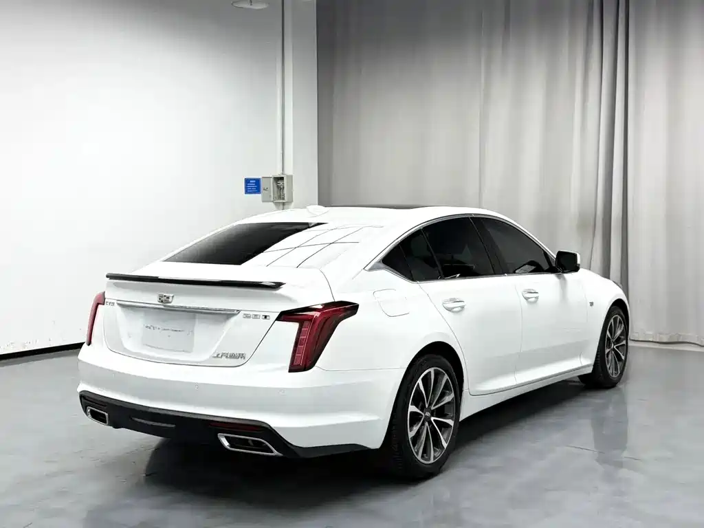 Cadillac CT5 2022 — фото 7