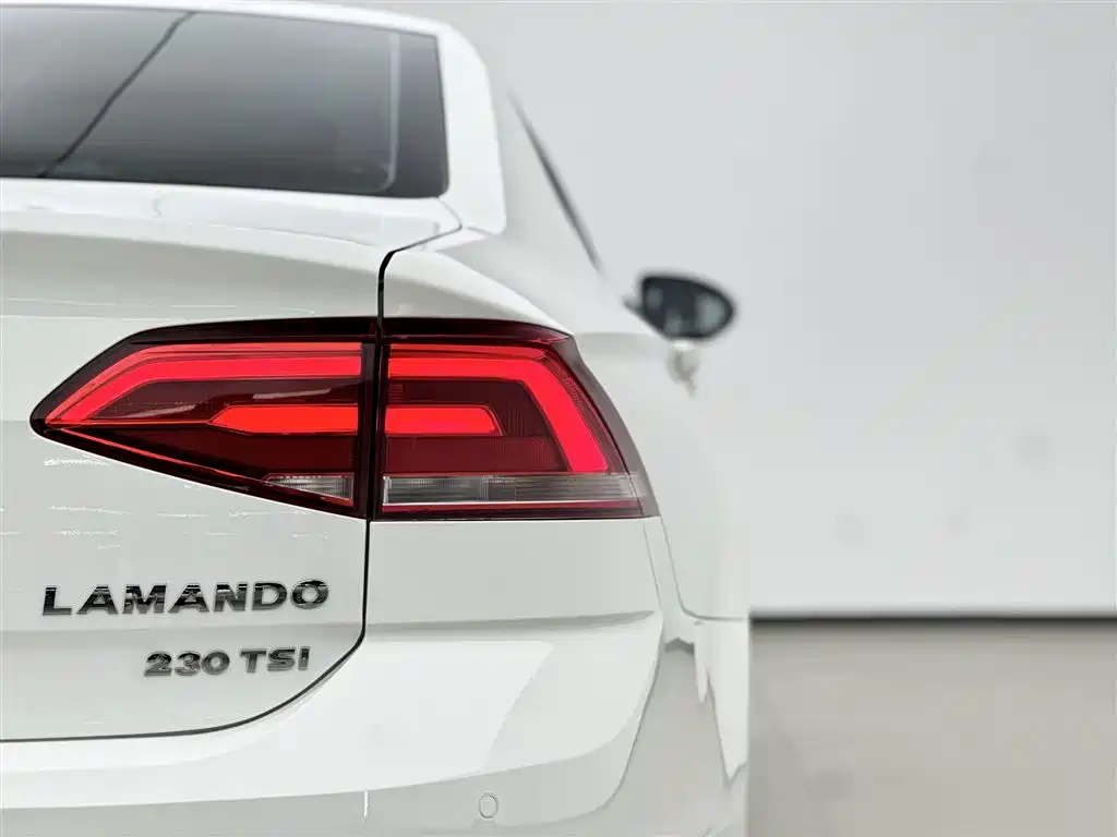 Volkswagen Lamando 2017 — фото 15