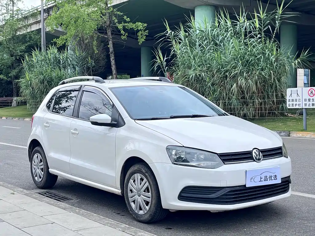 Volkswagen Polo 2015