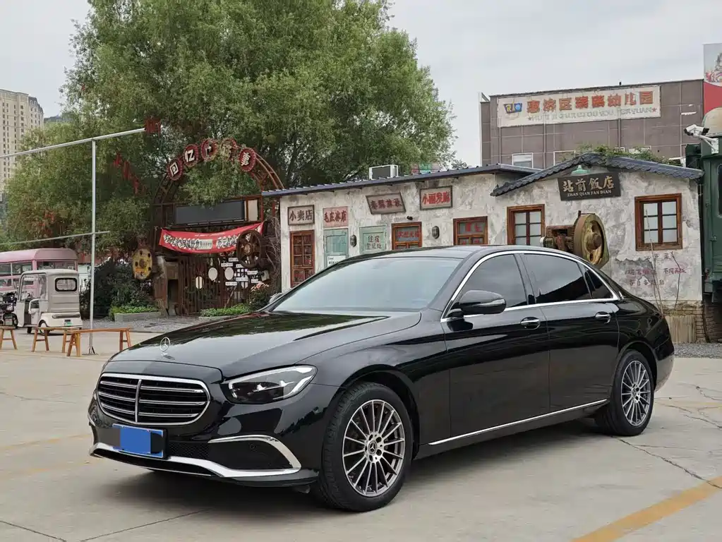 Mercedes-Benz E-Class 2022