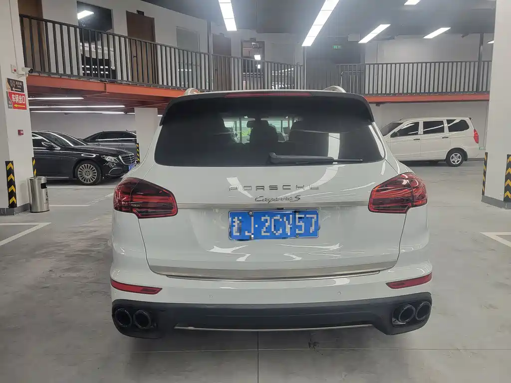 Porsche Cayenne 2014 — фото 10
