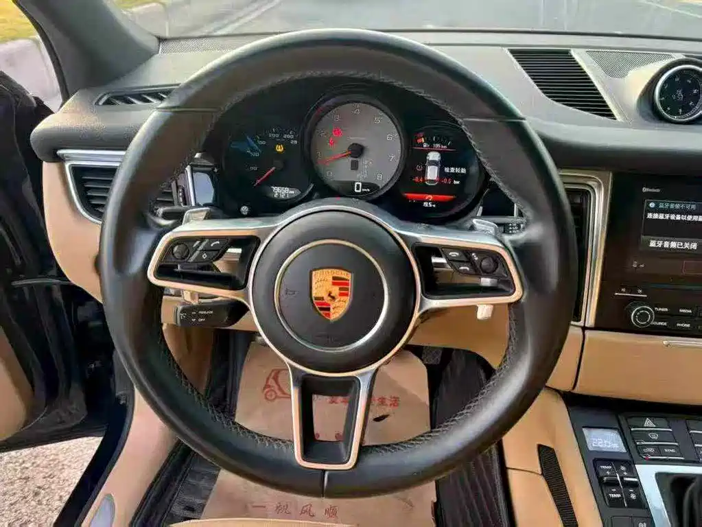 Porsche Macan 2018 — фото 9