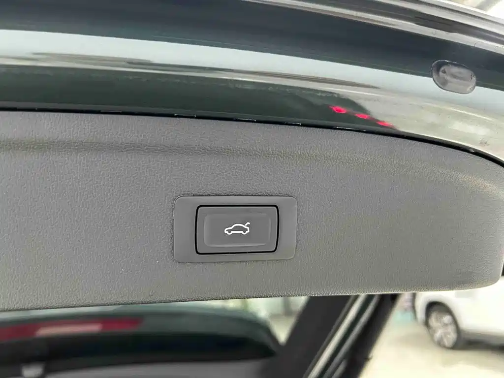 Audi A3 2023 — фото 17