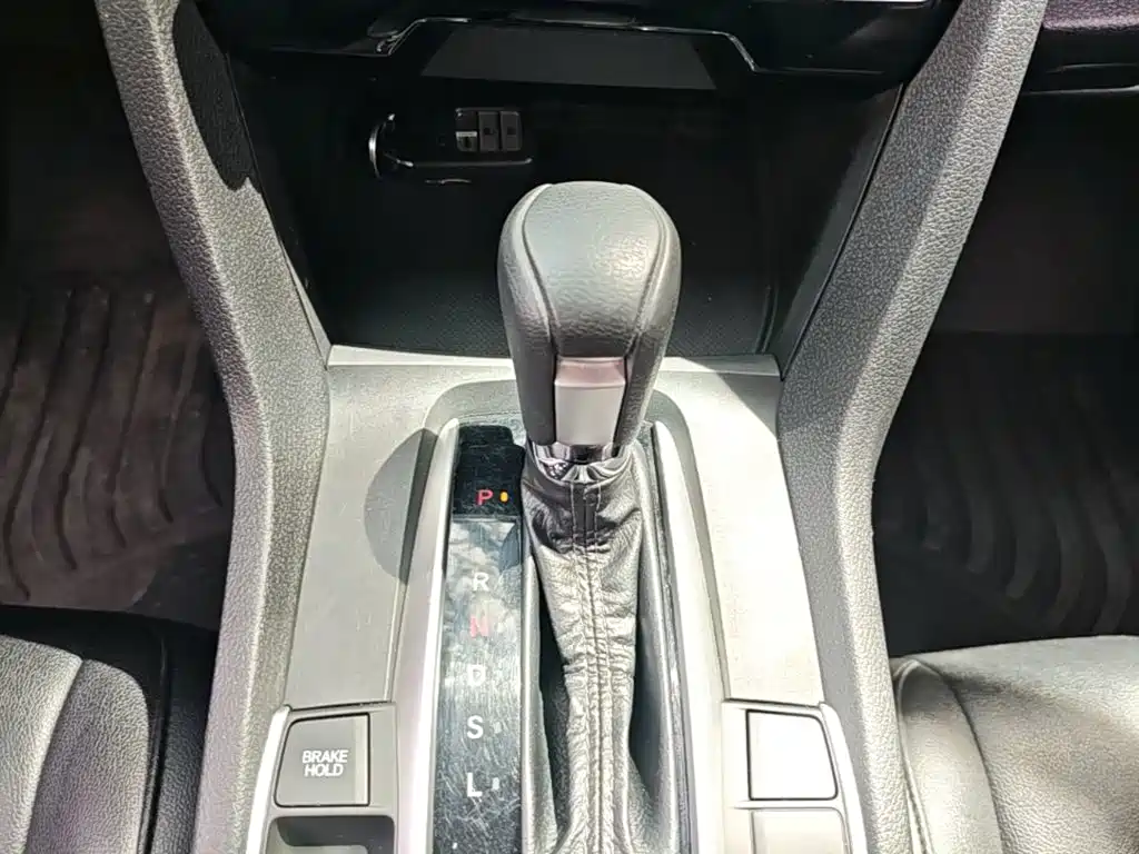 Honda Civic 2020 — фото 14