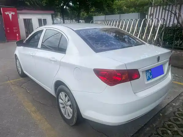 Roewe 350 2015