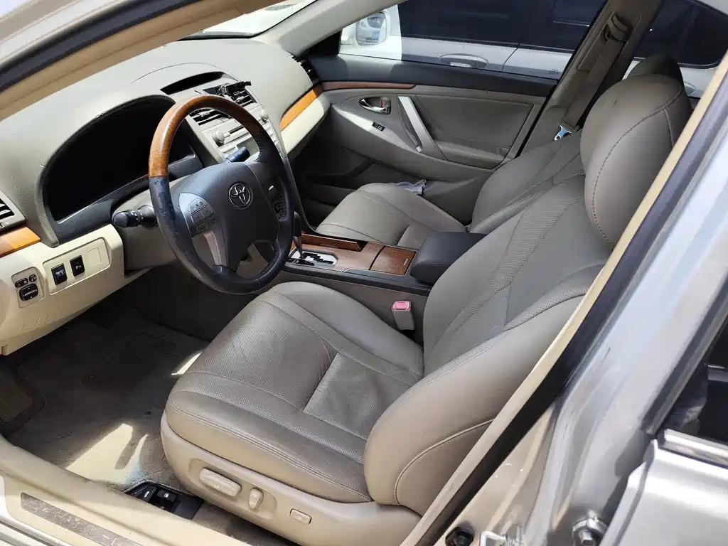 Toyota Camry 2010