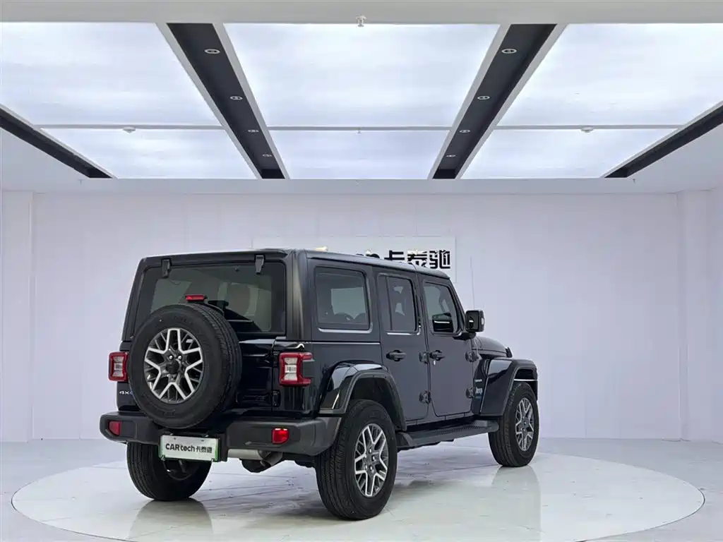 Jeep Wrangler PHEV 2023 — фото 5