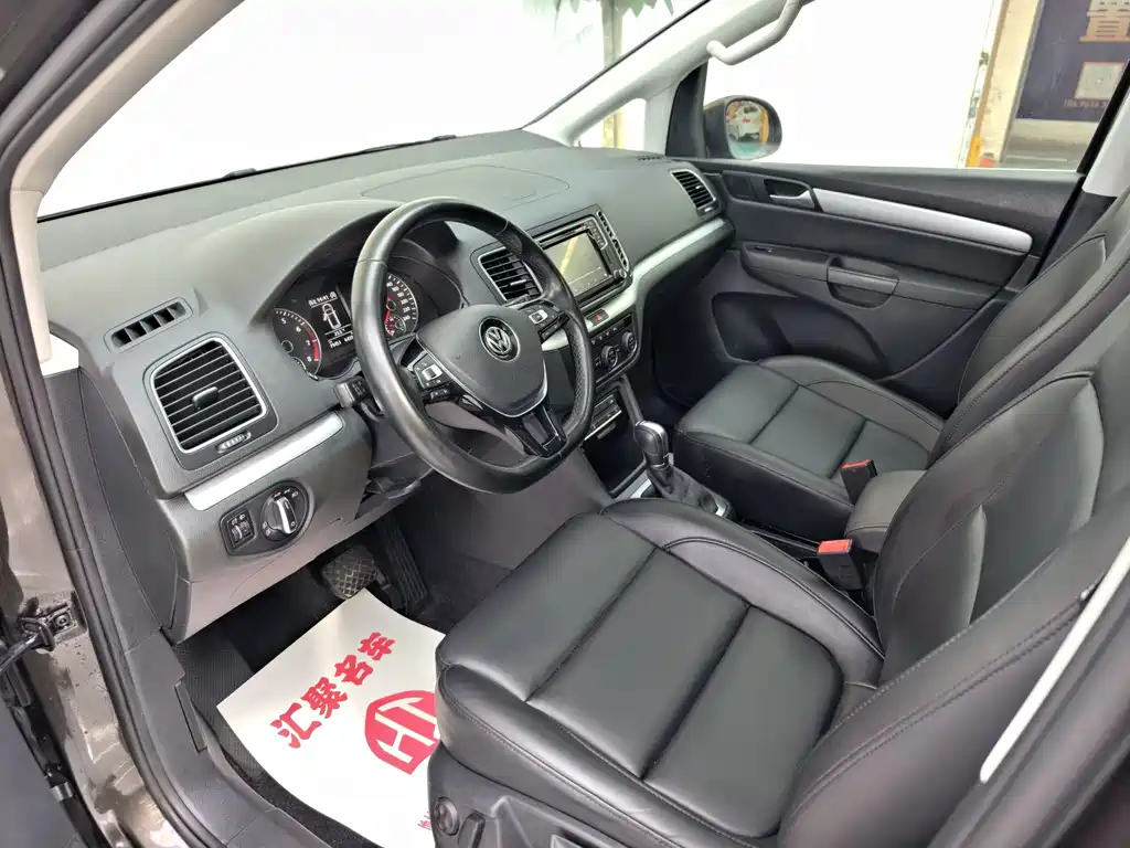 Volkswagen Sharan 2017 — фото 15