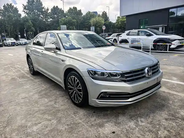 Volkswagen Phideon 2018