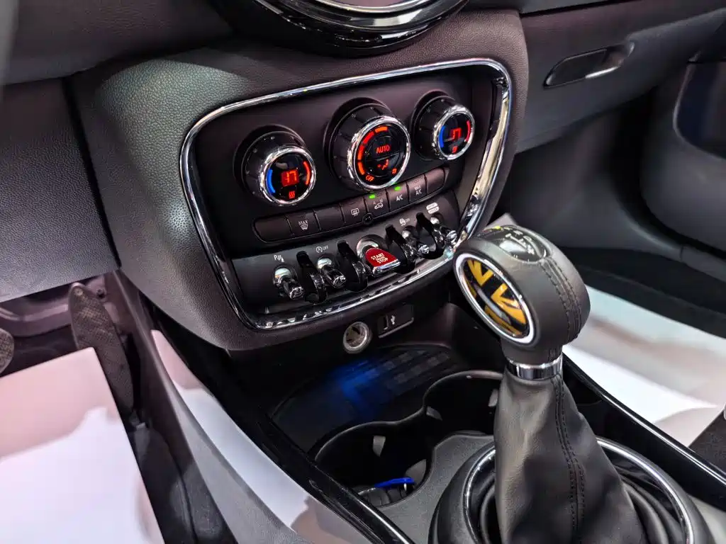 MINI Clubman 2019 — фото 10
