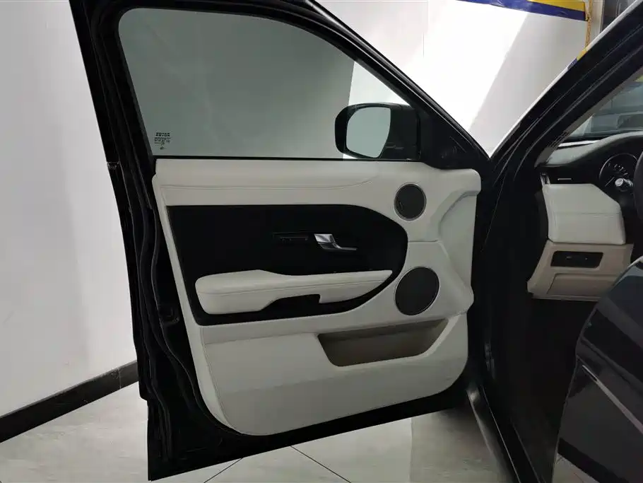 Land Rover Evoque 2012