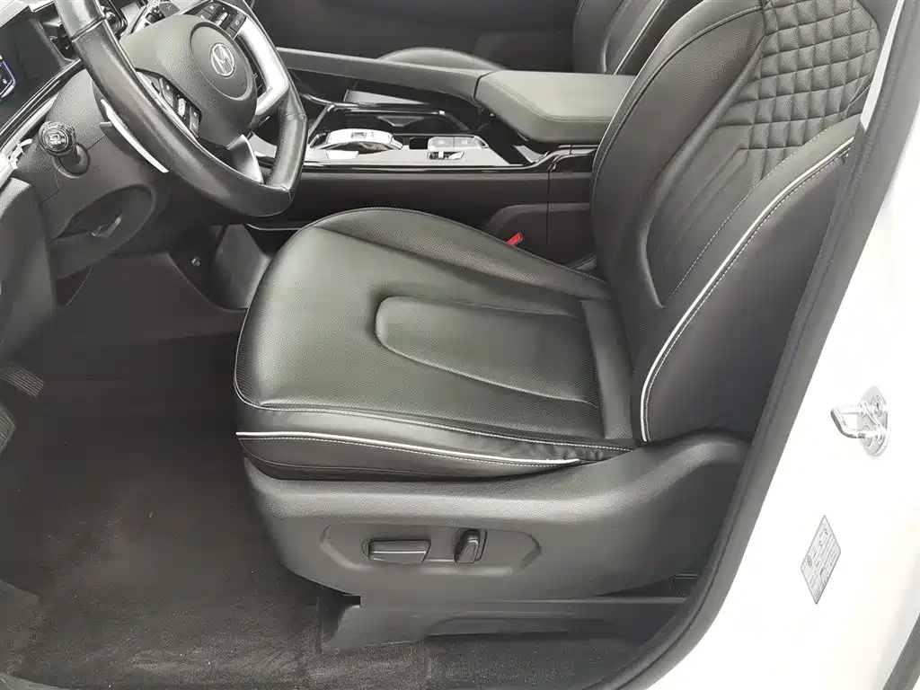 Hyundai Custo 2022 — фото 20