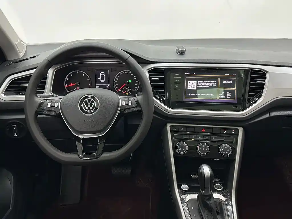 Volkswagen T-Roc 2022 — фото 11