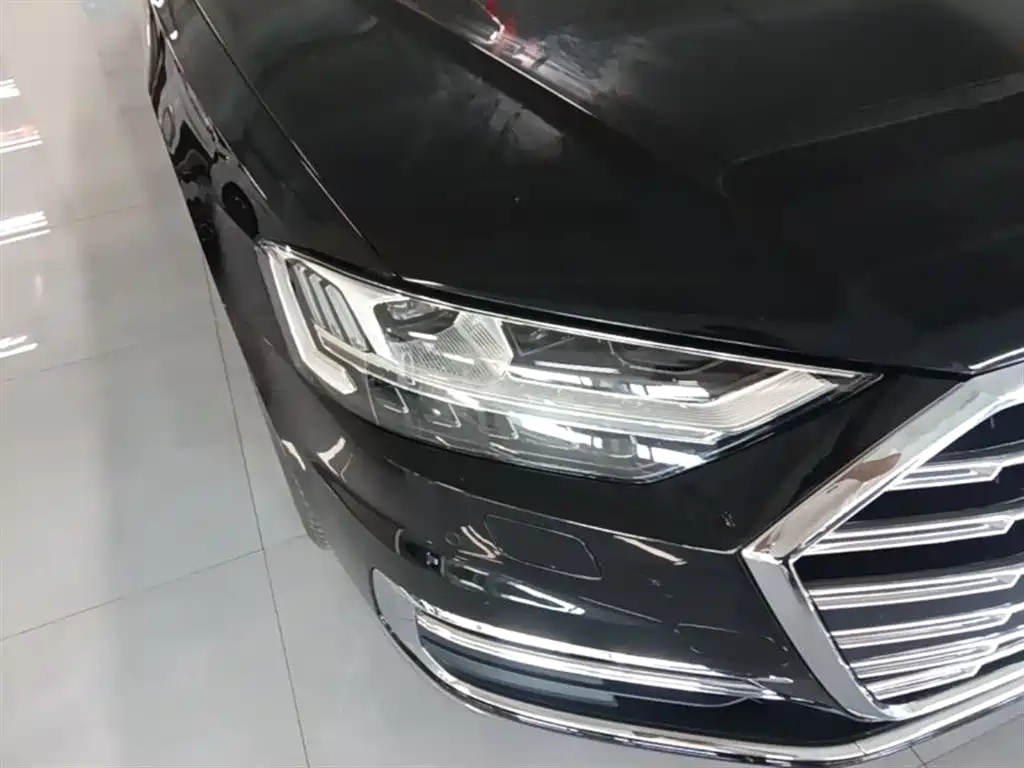 Audi A8 2020 — фото 13