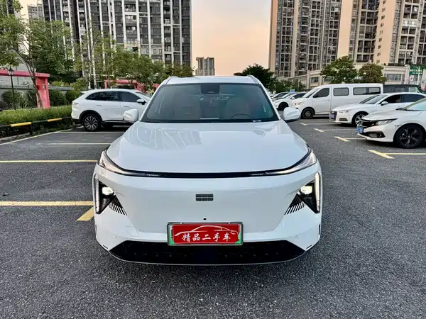 Geely Galaxy L7 2023
