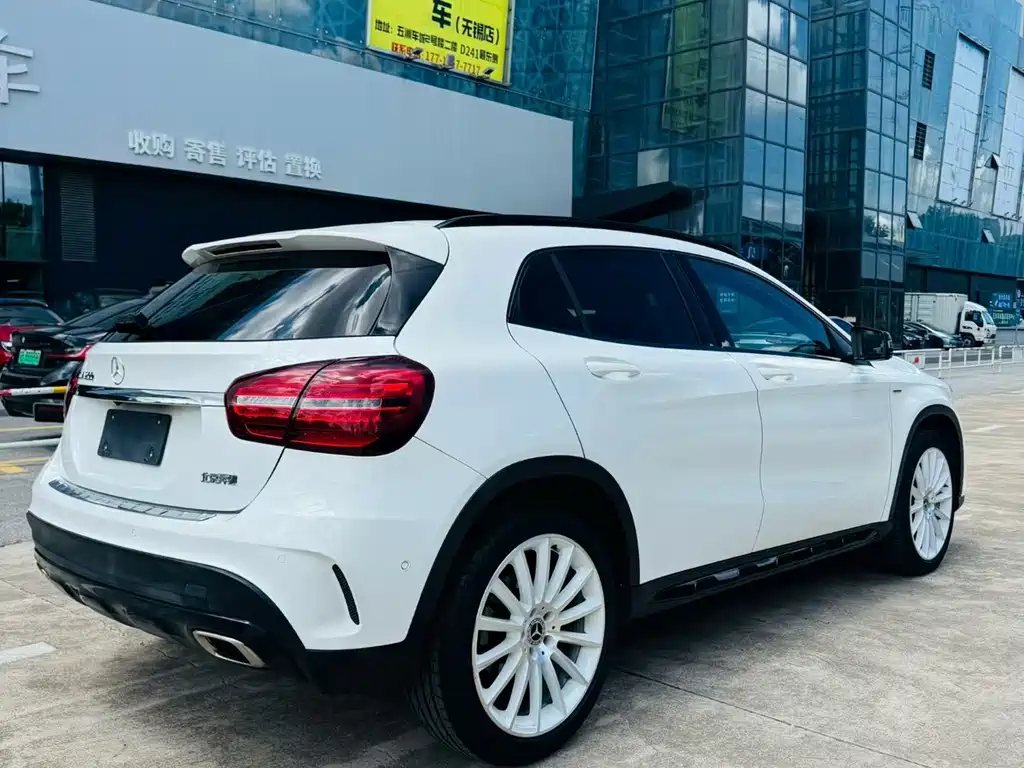 Mercedes-Benz GLA 2018 — фото 9